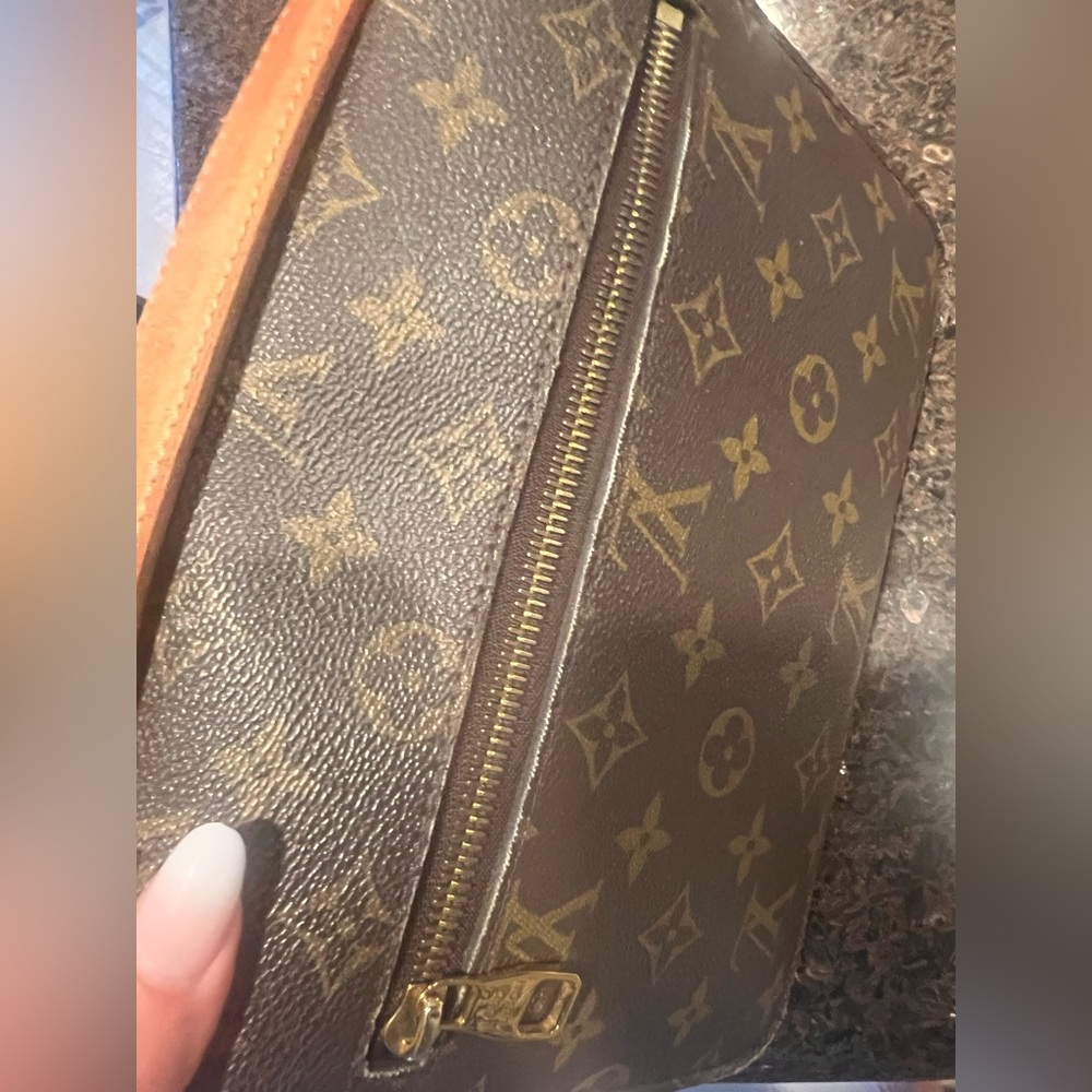 Louis Vuitton Pochette Métis Monogram - Picture 12 of 15